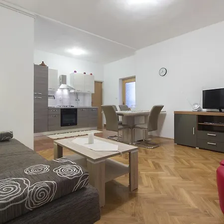 Apartment Ana Petra New *