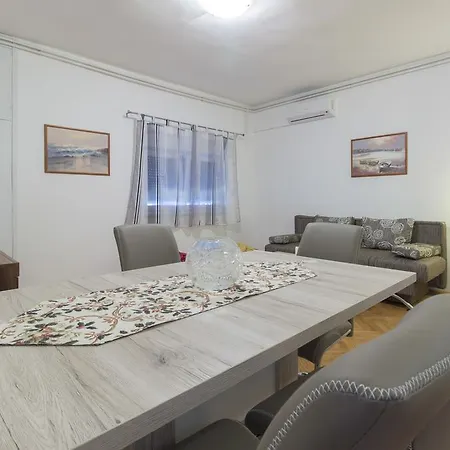 Ana Petra New Sibenik